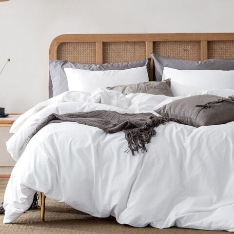 63 Tel Çift Kişilik Beyaz Nevresim Takımı