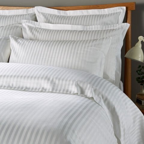 180 x 280 cm Çizgili Saten Tek Kişilik Çarşaf